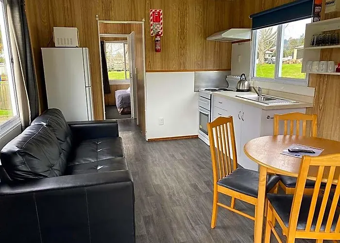 罗托鲁阿温泉假日公园酒店 4* 罗托鲁阿